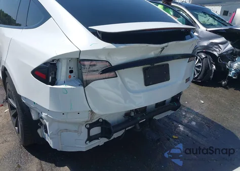 2022 Tesla Model X Plaid Tri Motor All-Wheel Drive from USA, damaged, VIN 7SAXCBE69NF354836